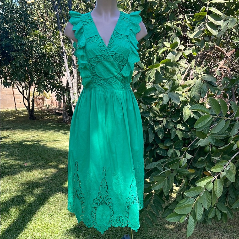HUMMINGBIRD Green color V-Neck  open front sz MEDIUM women DRESS